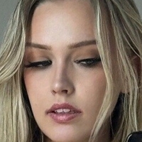 Адисън Айви Голи