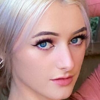 Адриана Ли Голи