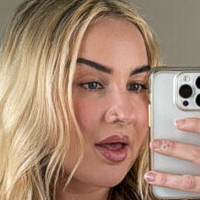 Адриен Голи