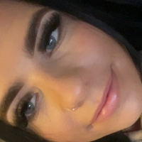 Адълтуорк Голи