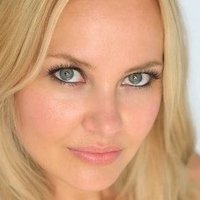 Еми Естерле Голи