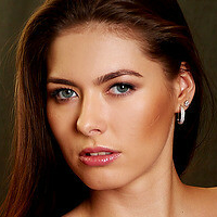 АрианаУайт Голи