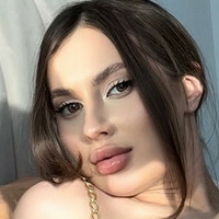 Ейвъри Алена Голи