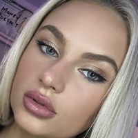 Каролайн Уик Голи