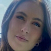 Клеър Лейви Голи