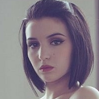 Клеа Де Велур Голи