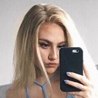 Ели Хемингс Голи