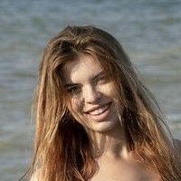 Емили Майерс Голи