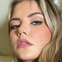 Ема Мур Голи