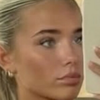 Еви Лангли Голи