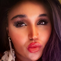 богинята Оливия Туист Голи