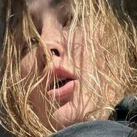 Грънисвис Голи