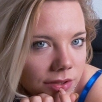 Джул Щерн Голи