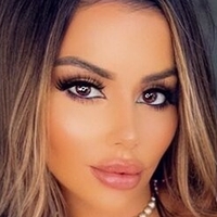 Джулиан Ни Голи