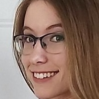 Лейси Блум Голи