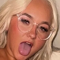 Малката Блондинка Голи