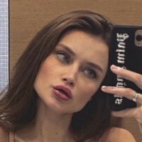 Лола Дикова Голи
