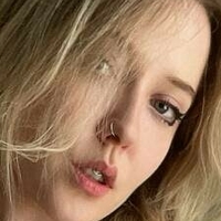 Люси Ембър Голи