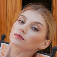 Моли Алоун Голи