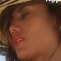 Ниа Исаза Официал Голи