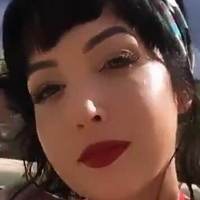 Никол Джийн Голи