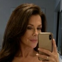 Никол Зайферт Голи