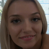 Ники Сноу Голи