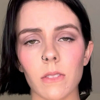 Кралица Блеър Голи