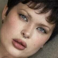 Рей Лина Голи