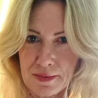 Пламтяща Скорпионска Сирена Голи