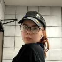 СнакТхатСмайлсБек Голи