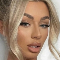 Таша Нюкомб Голи