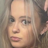 Дефинитивната мегатема „Петит с дупе“ Голи