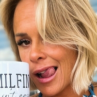 Изрисуваната пчела Голи