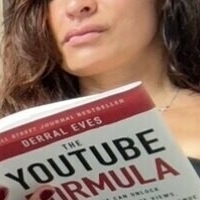 велветарч777 Голи