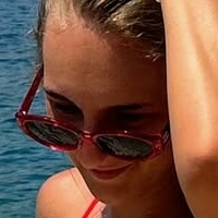 Яна Домбровска Голи