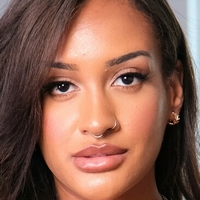 Зоуи Син Голи